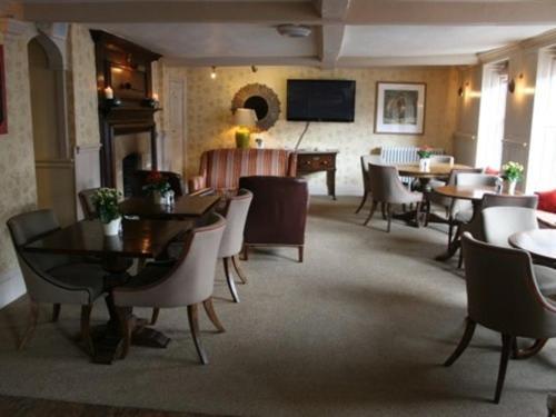 The Angel In Wootton Bassett Hotel Royal Wootton Bassett Bagian luar foto