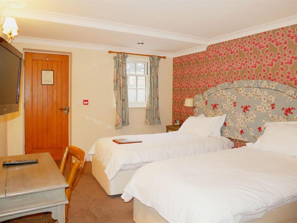 The Angel In Wootton Bassett Hotel Royal Wootton Bassett Bagian luar foto